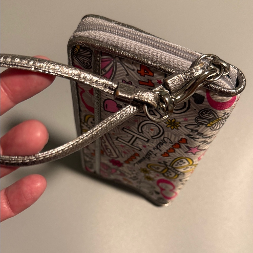 Coach Poppy Graffiti Butterfly Limited Edition  wallet Wristlet - Picture 16 of 16